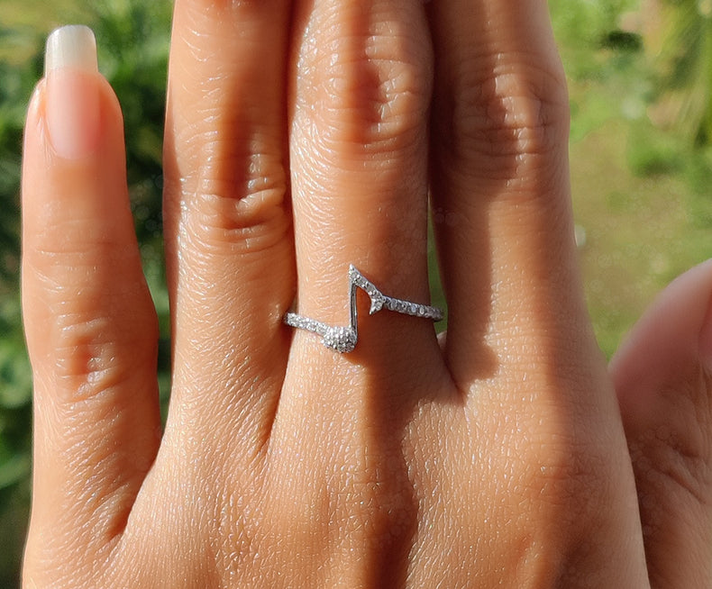 Elegant Musical Note Ring - Silver and Gold Music Symbol Stackable Beauty with Colorless Moissanite - Perfect Quaver Note Ring for Music Lover's Gift and Musical Jewelry