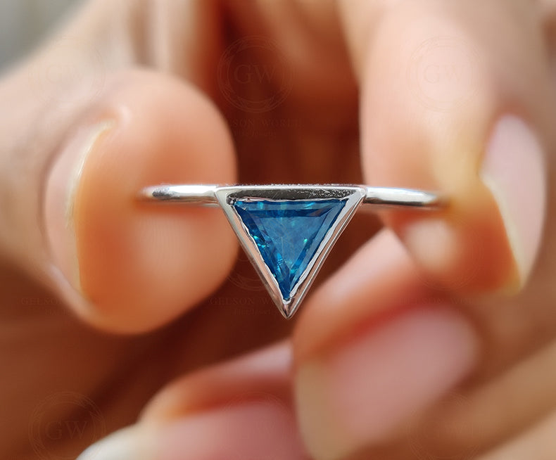 Triangle Shape Dainty Diamond Minimalist Engagement Ring