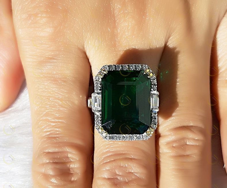 18 Ct Green Emerald Cocktail Halo Engagement ring, Vintage Wedding Ring, Sterling Silver, Celebrity Inspired jewelry, Ring for Women