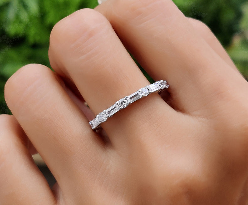 Elegant Harmony: Alternating Baguette and Round Moissanite Wedding Band in Silver and Gold