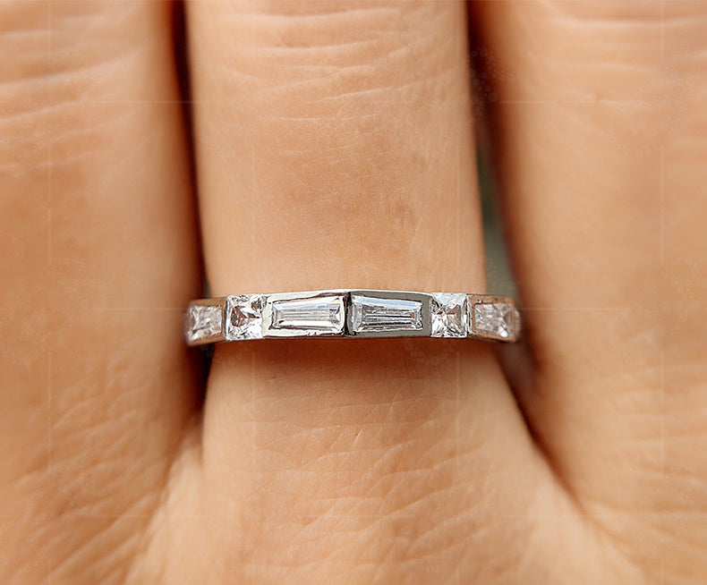 Elegant Moissanite Baguette Half Eternity Band - Alternating Baguette and Princess Cut Wedding Band for Women - Perfect Stackable Band Ring - Unique Bridal Beauty