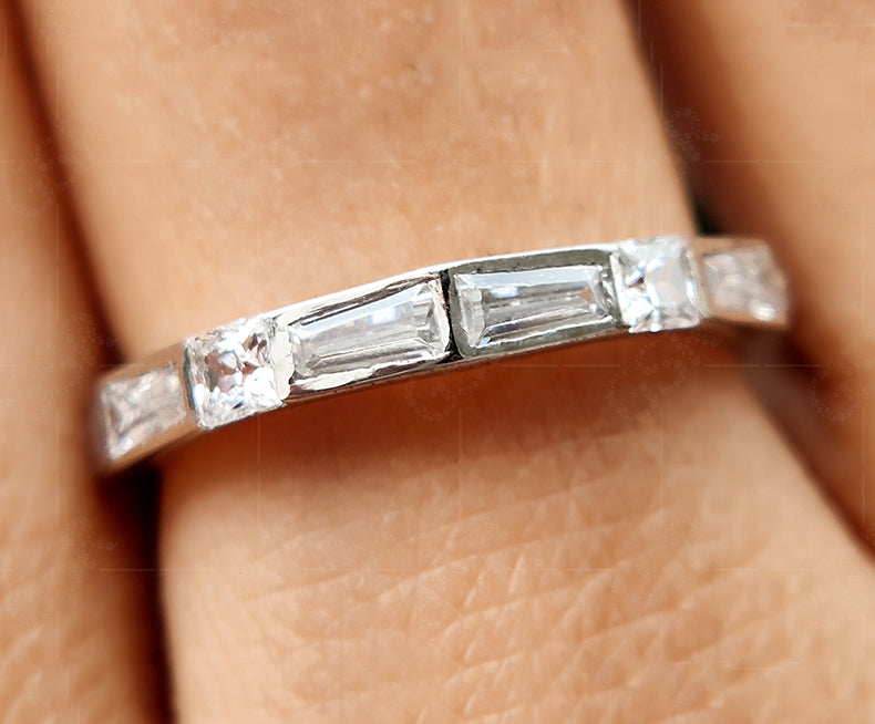Elegant Moissanite Baguette Half Eternity Band - Alternating Baguette and Princess Cut Wedding Band for Women - Perfect Stackable Band Ring - Unique Bridal Beauty