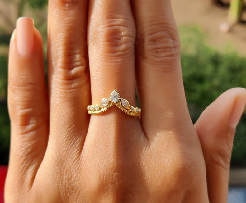 Elegant Royal Vintage Chevron Band - V Shape Chevron Wedding Ring with Silver and Yellow Gold Moissanite - Perfect Dainty Promise Ring or Anniversary Gift Ring