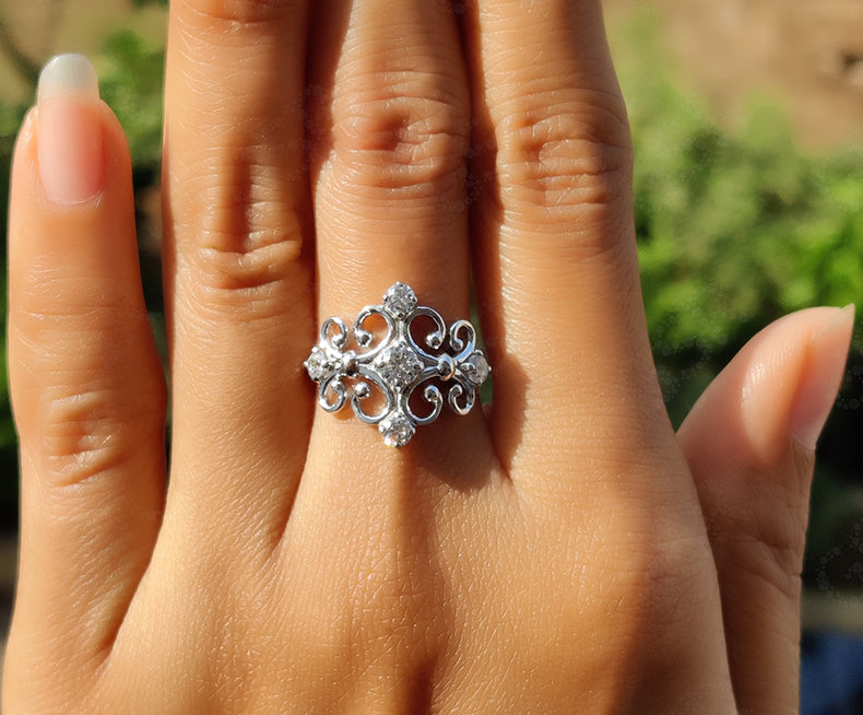 Elegant Royal Vintage Gold Ring - Art Deco Moissanite Beauty - Dainty Anniversary Ring with Floral Pattern - Unique Estate Jewelry Ring - Ideal Mother's Day Gift