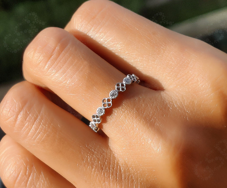 Elegant Silver and Gold Vintage Ring Band - Colorless Moissanite Floral Wedding Beauty - Delicate Minimalist Art Deco Stackable Ring - Perfect Gift for Her