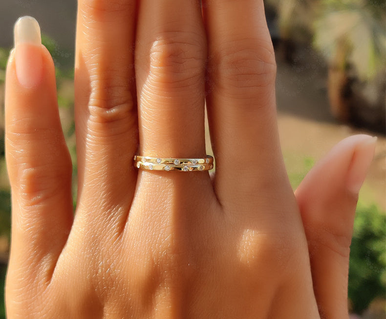 Radiant Zig Zag Moissanite Eternity Ring in Silver and Gold – A Unique Symbol of Love and Timelessness