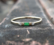 14K Gold Green Emerald Baguette Ring / 3 Stone Wedding Band Ring / Diamond Wedding Ring / Dainty Minimalist Ring / Stackable Ring For Women