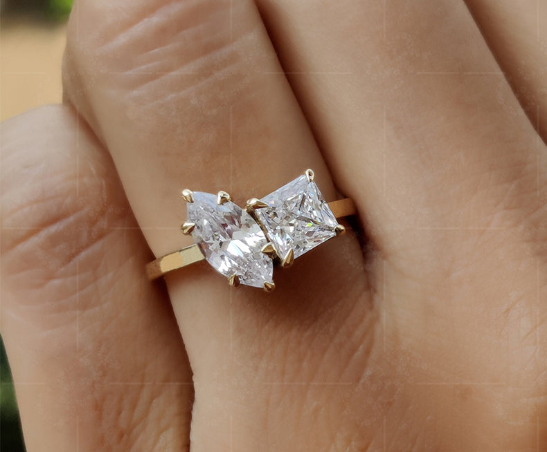 Romantic Toi Et Moi Moissanite Ring: Princess and Marquise Cut Elegance in Gold