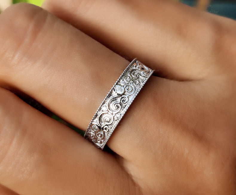 Vintage Full Eternity Floral Wedding Band in Silver and Gold with Moissanite Stones - Nature-Inspired Anniversary Gift for Her