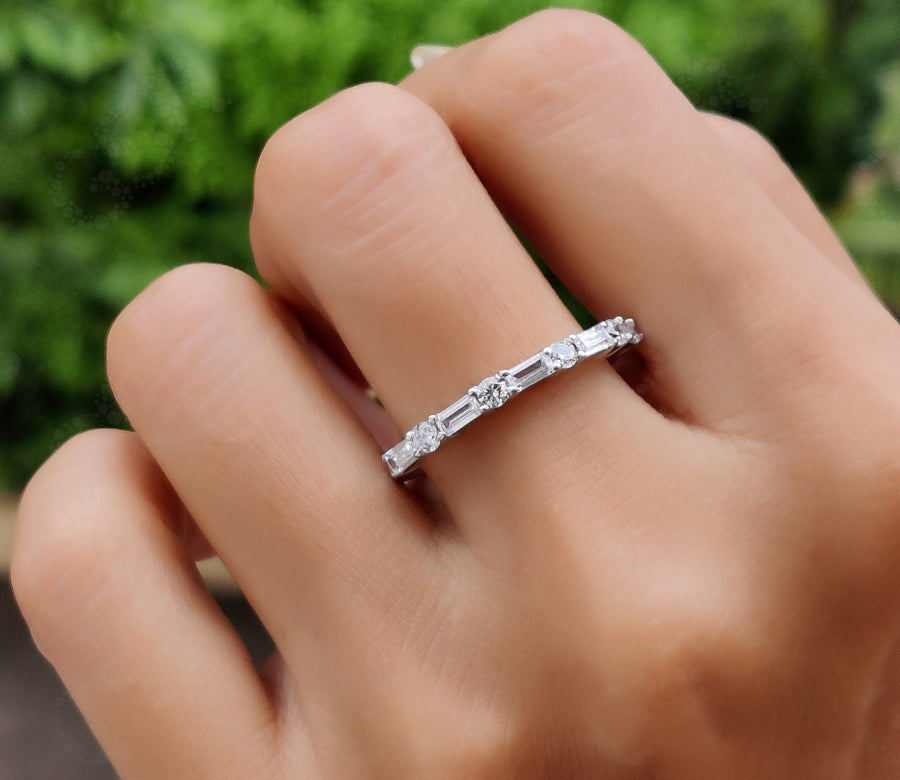 Elegant Harmony: Alternating Baguette and Round Moissanite Wedding Band in Silver and Gold