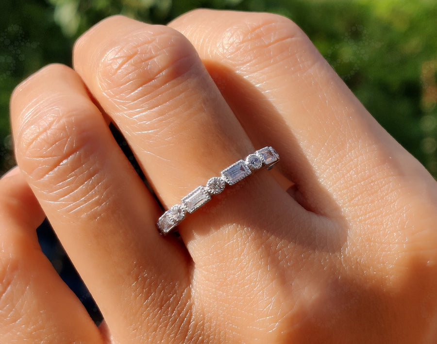 Vintage Art Deco Baguette & Round Moissanite Wedding Ring: A Stunning Silver and Gold Eternity Band for Your Special Day