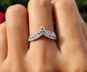 Vintage Chevron Band: A Stunning V-Shaped Moissanite Curved Wedding Ring in Silver and White Gold – The Perfect Promise and Anniversary Gift