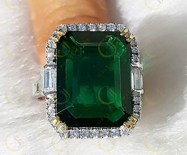 18 Ct Green Emerald Cocktail Halo Engagement ring, Vintage Wedding Ring, Sterling Silver, Celebrity Inspired jewelry, Ring for Women