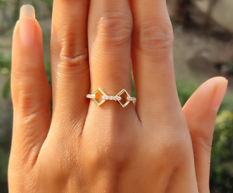 Modern Sophistication: Silver and Solid Gold Moissanite Ring – Elevate Your Style with a Geometric, Stackable, and Dainty Minimalist Promise Ring for Women