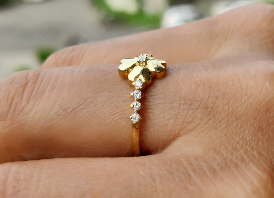 Nature-Inspired Floral Moissanite Ring in Silver and Gold - Dainty Stackable Ring, Ideal for Weddings, Promises, and Anniversaries