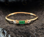 14K Gold Green Emerald Baguette Ring / 3 Stone Wedding Band Ring / Diamond Wedding Ring / Dainty Minimalist Ring / Stackable Ring For Women