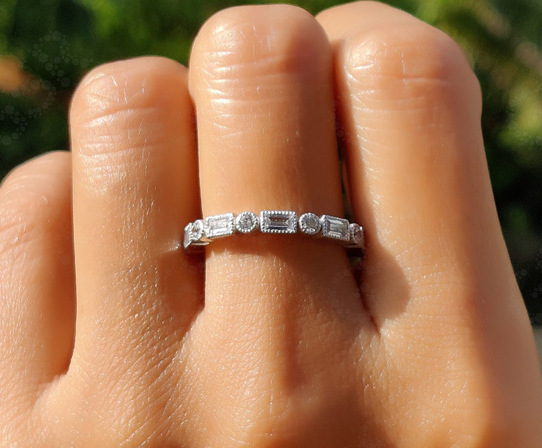 Vintage Art Deco Baguette & Round Moissanite Wedding Ring: A Stunning Silver and Gold Eternity Band for Your Special Day