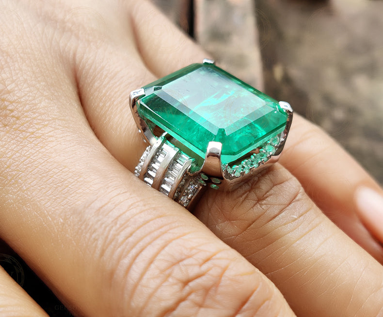 14 Ct Green Emerald Cut Cocktail Engagement Ring, Natural Looking Emerald Gemstone Art Deco Ring, Celebrity Inspired Ring