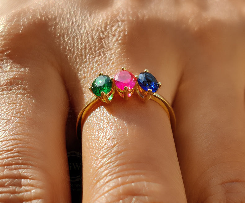 3 Stone Oval Ring / Personalized Birthstone Ring / Family Rings For Women / Initial Birthstone Ring / custom gemstone ring / Gift For Mom