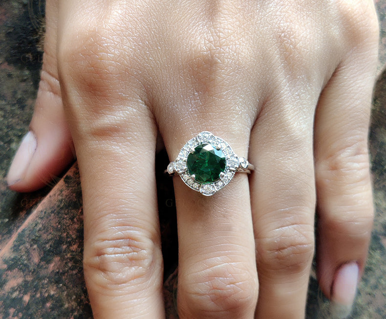 1.70 Ct Round Cut Green Emerald Vintage Engagement Ring, Emerald Gemstone Art Deco Halo Ring for women, Anniversary Silver Estate Ring