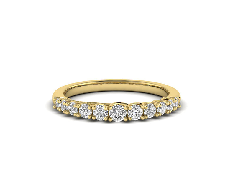 Graduated Elegant Wedding Band for Her