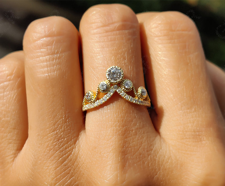 Elegant Royal Vintage Chevron Band - V Shape Moissanite Wedding Beauty - Silver and Yellow Gold Ring - Dainty Promise Ring - Anniversary Gift Ring