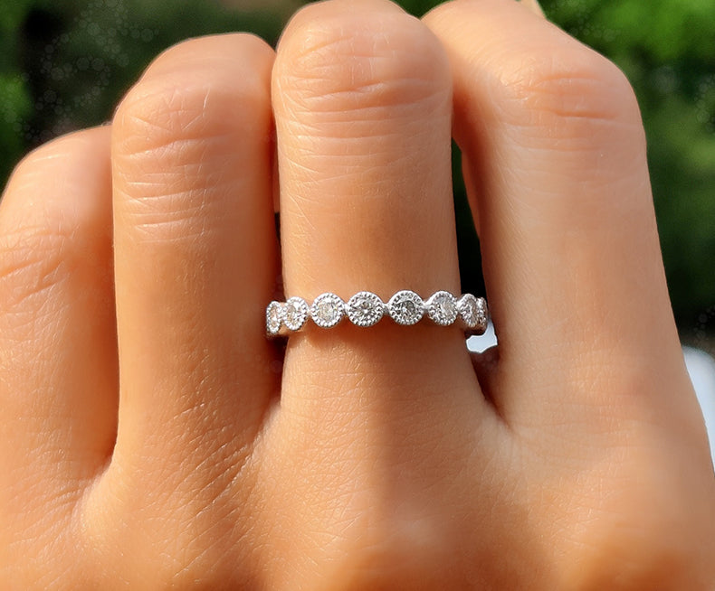 Elegant Vintage Moissanite Wedding Band – Bubbles of Brilliance in Silver and Gold