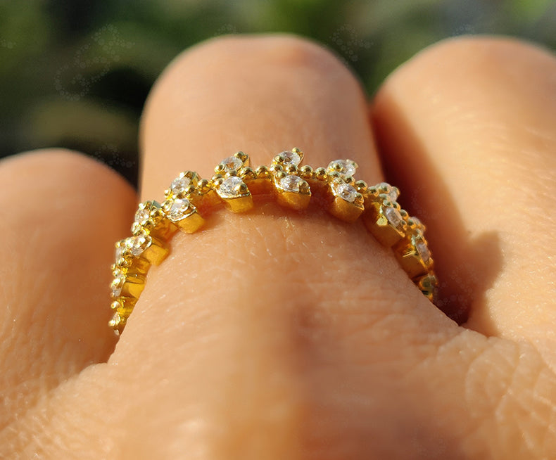 Nature-Inspired Full Eternity Floral Dainty Ring - Silver and Gold Round Moissanite Minimalist Ring - Perfect Wedding Band or Anniversary Gift for Her