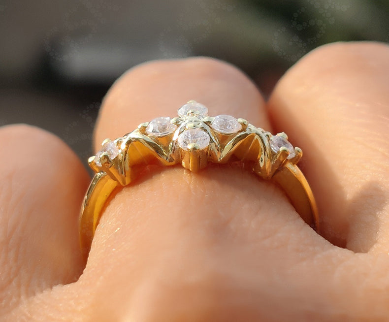 Timeless Elegance: Silver and Gold Vintage Floral Stacking Ring, a Delicate Art Deco Design for a Unique Minimalist Moissanite Promise Ring or Wedding Band