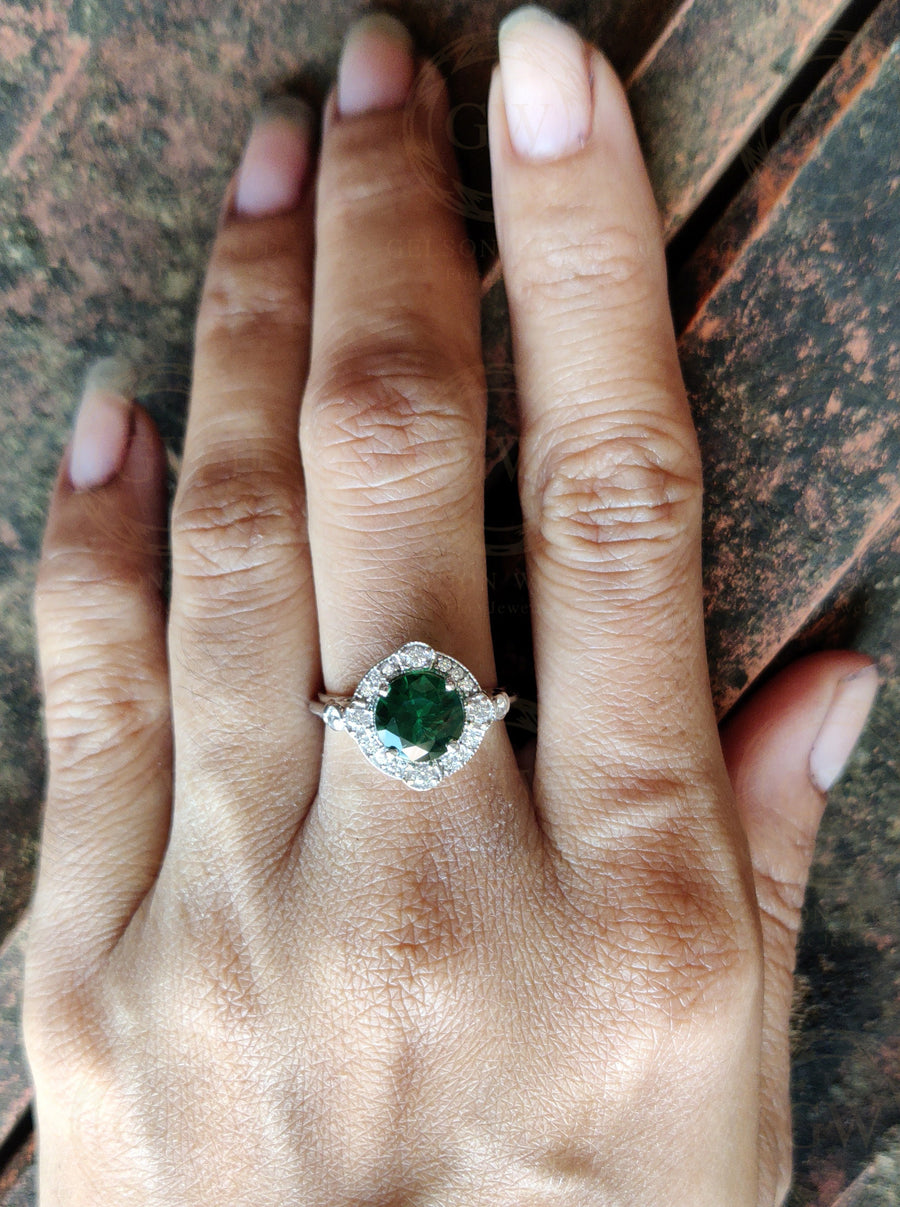 1.70 Ct Round Cut Green Emerald Vintage Engagement Ring, Emerald Gemstone Art Deco Halo Ring for women, Anniversary Silver Estate Ring