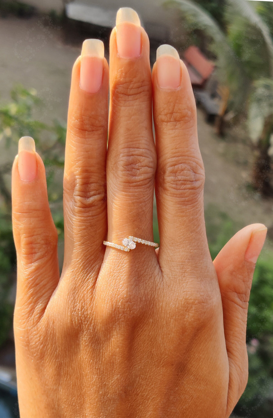 Timeless Elegance: Oval Moissanite Ring in Silver and Gold – The Perfect Cross Over Stacking Ring for a Minimalist and Dainty Women's Engagement Ring