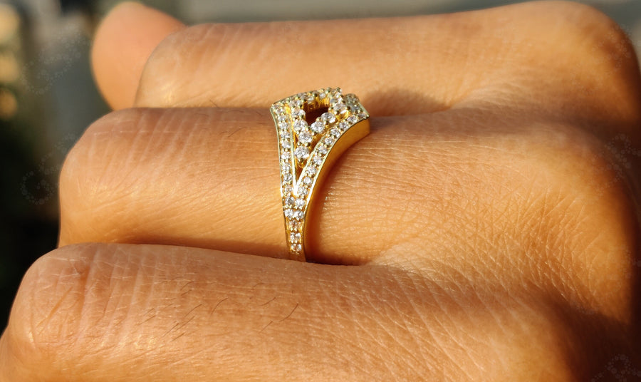 Elegant Moissanite Anniversary Gold Ring - Dazzling Diamond Shape Stacking Ring in Silver and Gold