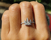 Elegant Silver and Gold Maple Leaf Ring - Nature-inspired Beauty - Versatile Leaf Jewelry, Ideal for Stackable Rings, Statement Ring for Women