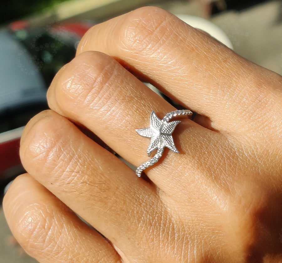 Elegant Silver and Gold Moissanite Starfish Ring - Unique Stacking Beauty Inspired by Sea Stars - Dainty Minimalist Ring for Women