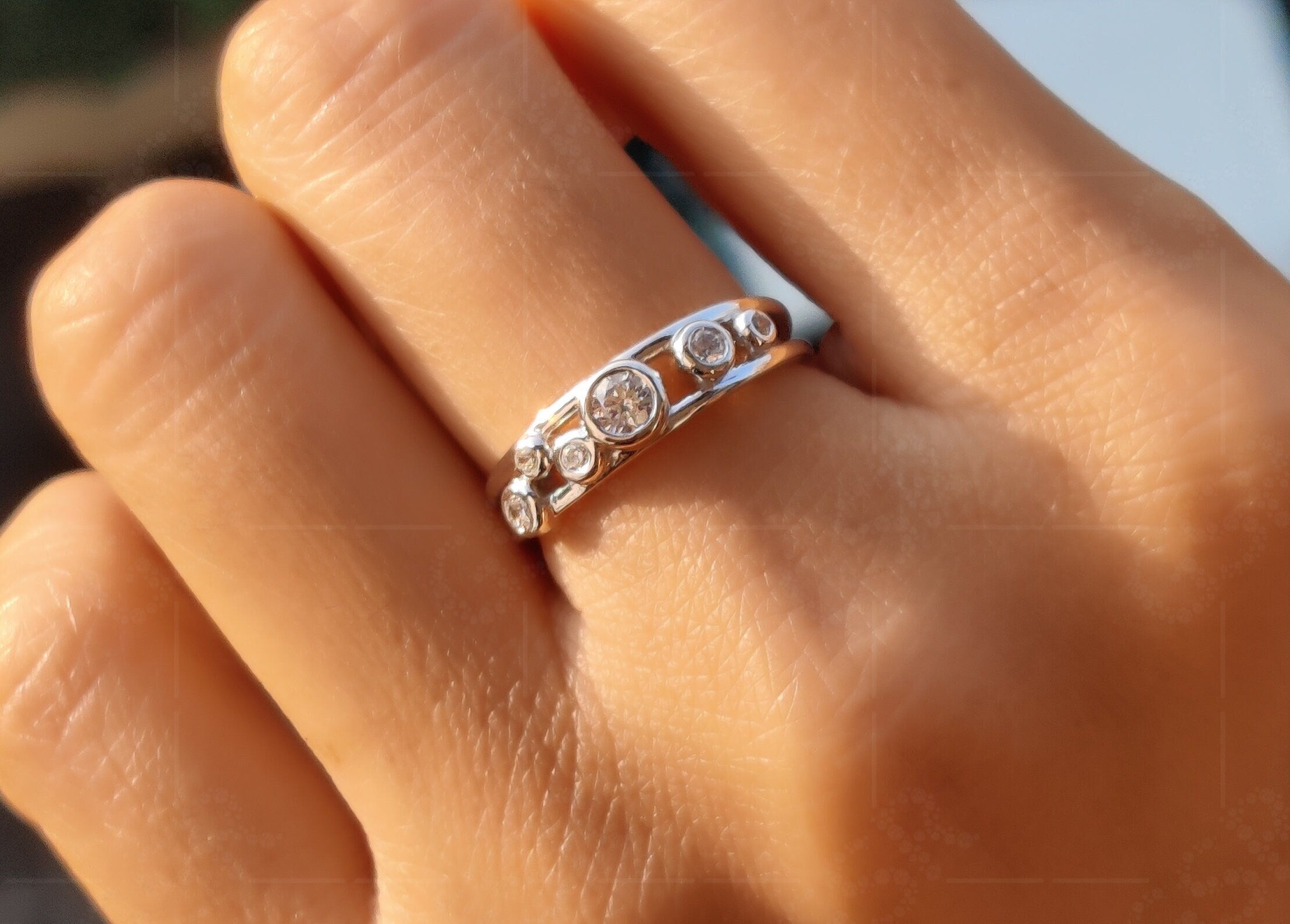 Six Stone Cluster Bubble Ring: Elevate Your Style with this Elegant Round Moissanite Gold Ring, Perfect for Anniversaries and Minimalist Chic