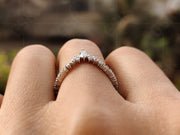 Delicate Chevron V-Shape Moissanite Curved Wedding Ring in Silver and White Gold – A Promise of Elegance and Grace