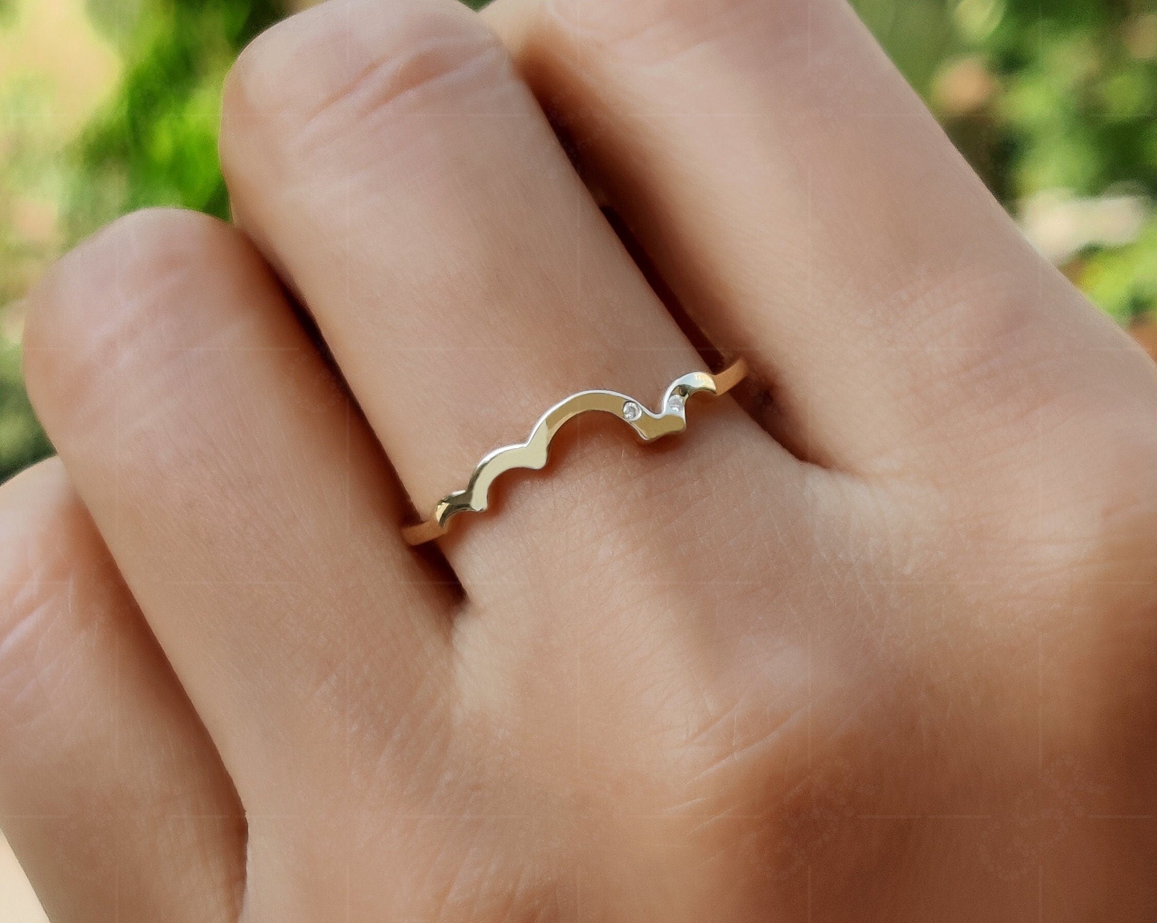 Elegant Plain Gold and Silver Wave Style Band - Minimalist Gold Ring for Dainty Wedding Band Women - Ocean Wave Delicate Stackable Beauty with Flush Two Stone Band