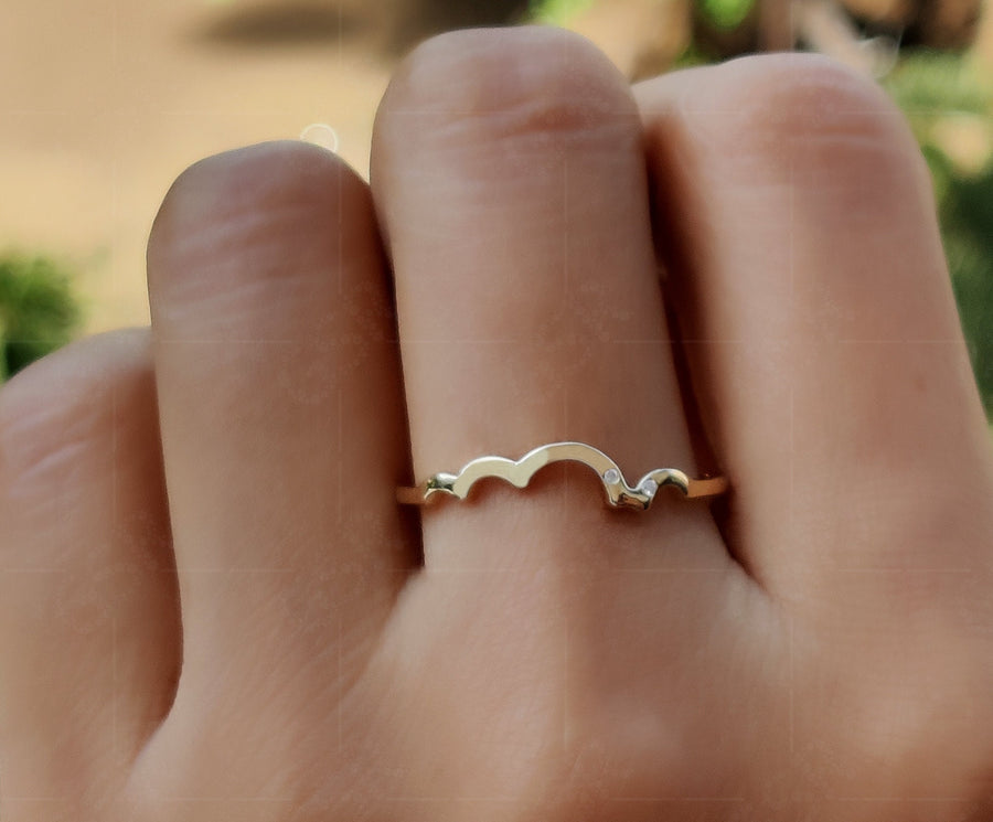 Elegant Plain Gold and Silver Wave Style Band - Minimalist Gold Ring for Dainty Wedding Band Women - Ocean Wave Delicate Stackable Beauty with Flush Two Stone Band