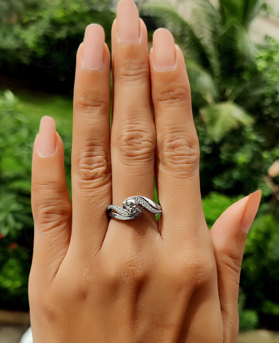 Swirl Gothic Skull Engagement Ring, Skull Wedding Rings For Women, Unique Bypass Gothic Moissanite Ring, Horror 925 Silver & Gold Ring